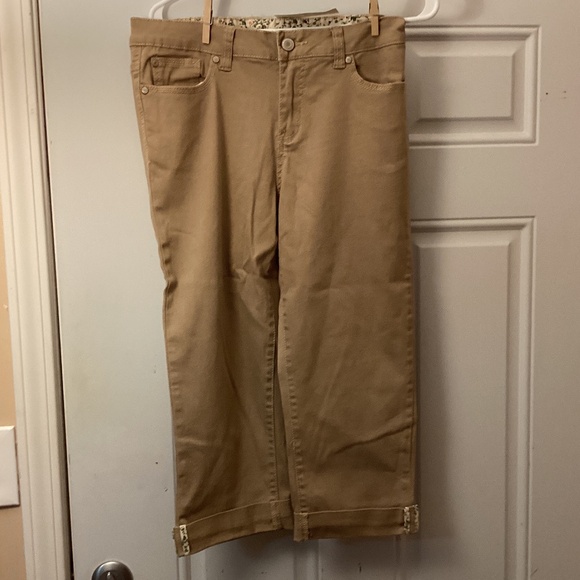 New Women’s Faded Glory Capris Capri Size 10 Tan - Picture 1 of 5